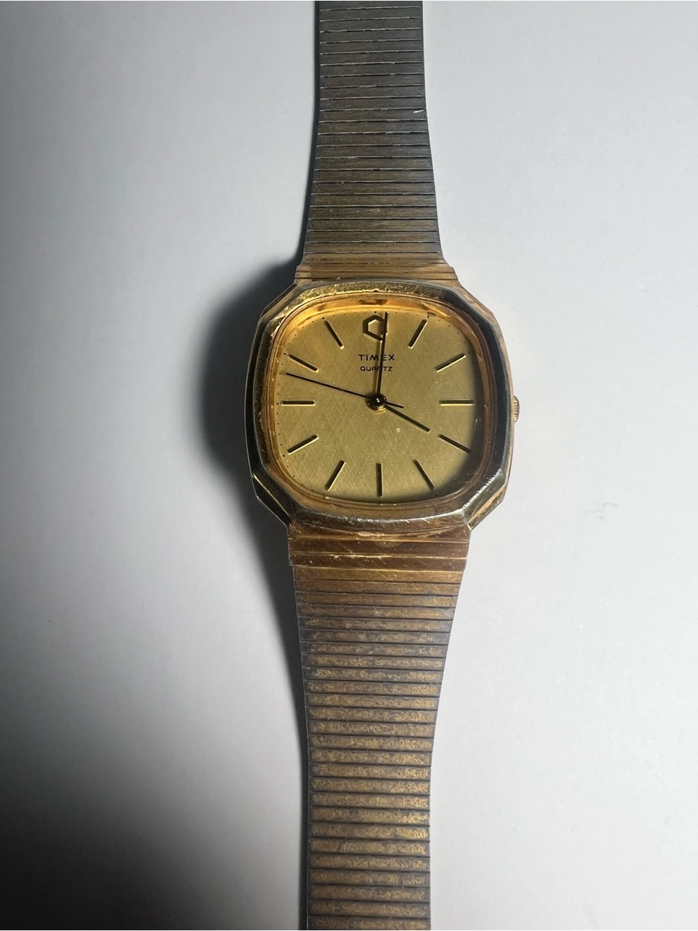 (633)Vintage Timex Gold-Tone Analog Quartz Watch Men’s Womens Unisex 1980s